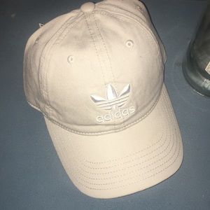 NWT Adidas baseball cap in beige